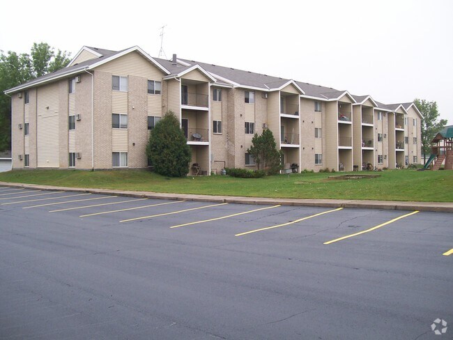 Evergreen Square Apartments, Buffalo, MN 55313 - photo 4