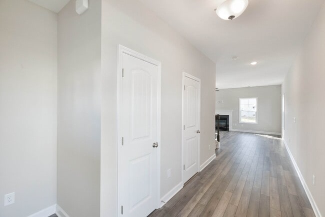 258 Rough Ridge Trail, Aberdeen, NC 28315 - photo 2