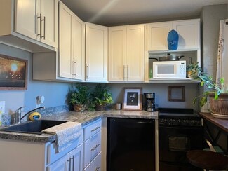 124 E Main St Unit Apartment 7, Stockbridge, MI 49285