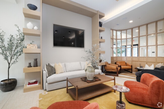 Lore, Salem, MA 01970 - photo 6