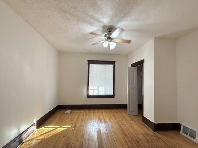 585 Case Ave unit 1, Saint Paul, MN 55130 - photo 5