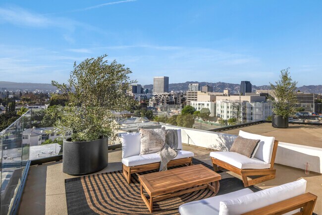 The Spaulding, Los Angeles, CA 90019 - photo 3