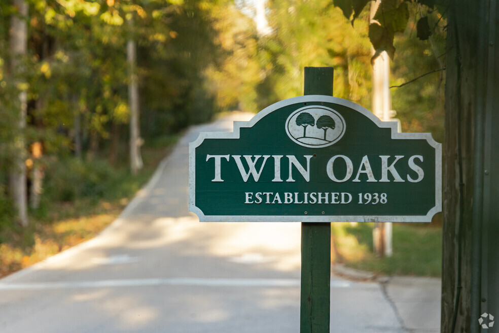 NH_TwinOaks_532095_P2_v2_SLS_072624