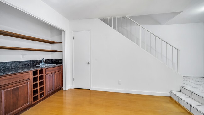 129 Marguerita Ave, Santa Monica, CA 90402 - photo 4