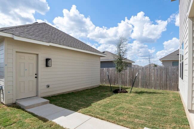 707 Stampede Rd unit 38760840, San Marcos, TX 78666 - photo 5