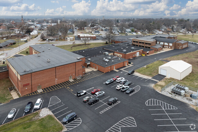 Waterloo Junior High School in Waterloo, IL prioritizes learning and collaboration.
