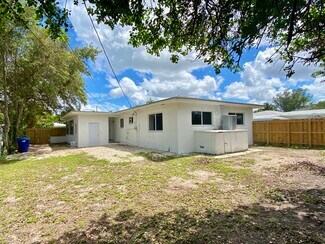 1317 NE 116th St, Miami, FL 33161