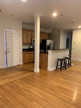 12 Homer St, Brookline, MA 02445