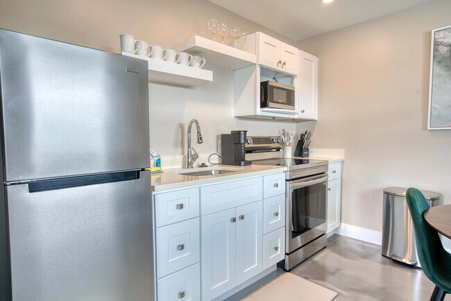 126 Mango St unit FL1-ID1226360P, Fort Myers Beach, FL 33931 - photo 7