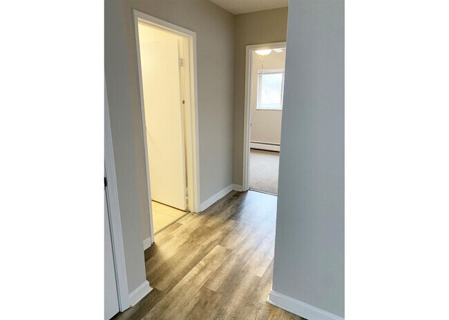 550 Lowell Ave unit 550-10, Cincinnati, OH 45220 - photo 5