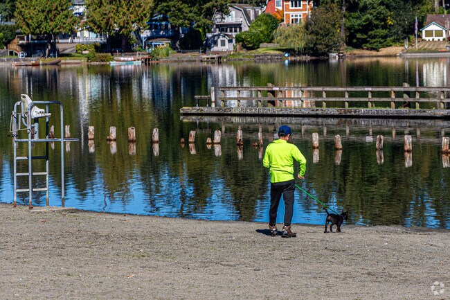 teel Lake Park is a family-friendly park with a lake, a play structure, and concessions.