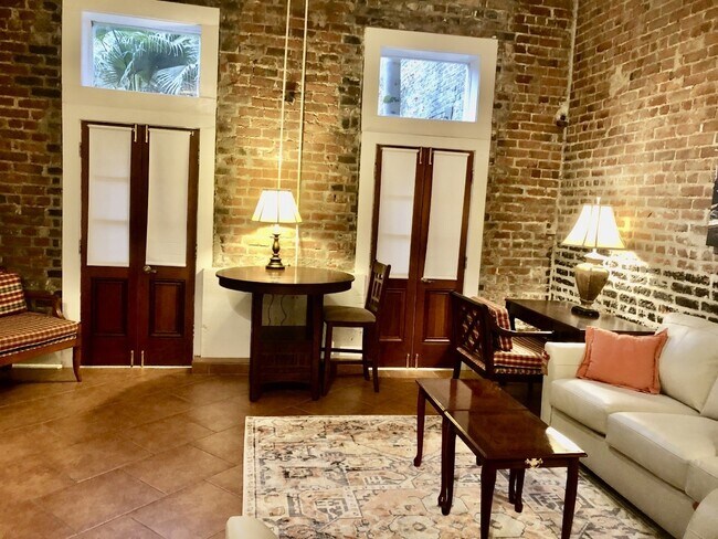 854 Camp St unit B 2nd floor furnishe, New Orleans, LA 70130 - photo 5