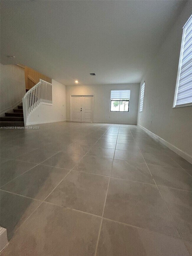 13351 SW 284th St, Homestead, FL 33033 - photo 2