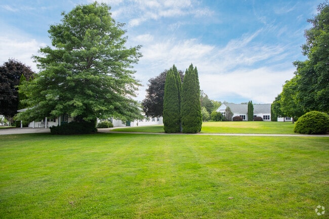 Shaker Road School in Concord NH, is a private school serving grades K-9.