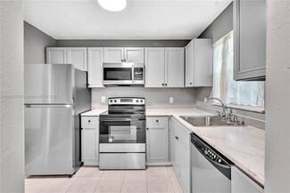 5100 SW 64th Ave Unit DAVIE LUXURY CONDO, Davie, FL 33314