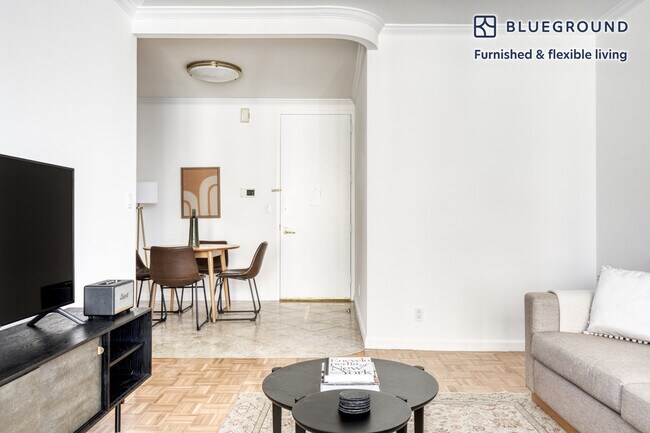 150 E 57th St unit FL23-ID516, New York, NY 10022 - photo 2