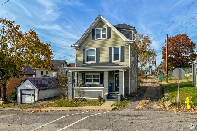 You'll find a variety of architecture around Freedom.