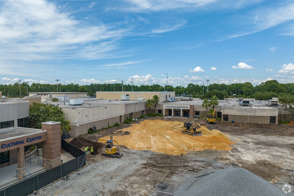 Hilton Head Island High School serves in the Beaufort County School District.