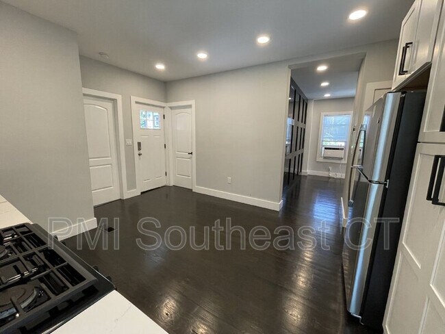 5 Hunters Rd unit 1, Norwich, CT 06360 - photo 6