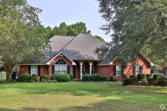 Lakewood Links has many beautiful new traditional style homes for those needing more space.