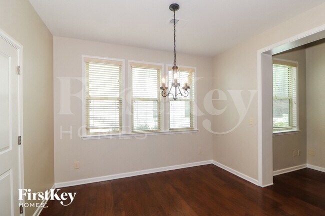 286 S Village Square, Canton, GA 30115 - photo 6