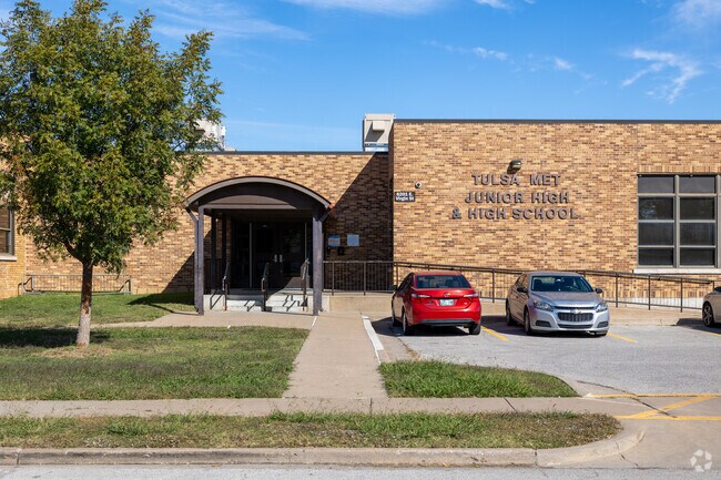 After elementary, kids have the choice to attend Tulsa Met Junior High.
