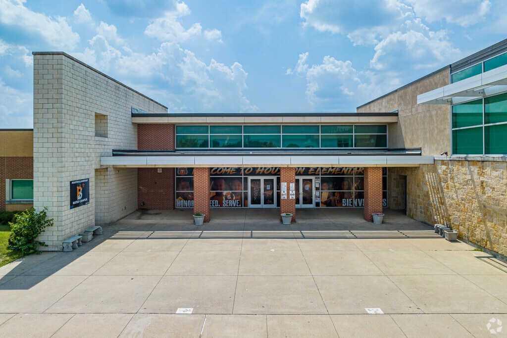 Houston Elementary School, Rankings & Reviews