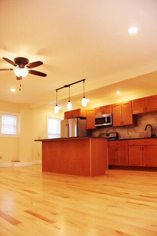 69 Spring St unit B, Burlington, VT 05401 - photo 2