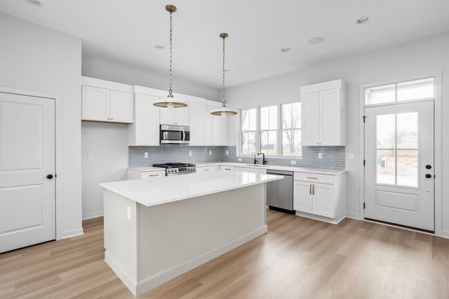 1654 Delmonte Rail Dr, Westfield, IN 46074 - photo 3