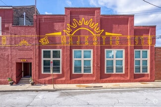4154 Roosevelt St, Whitehall, PA 18052