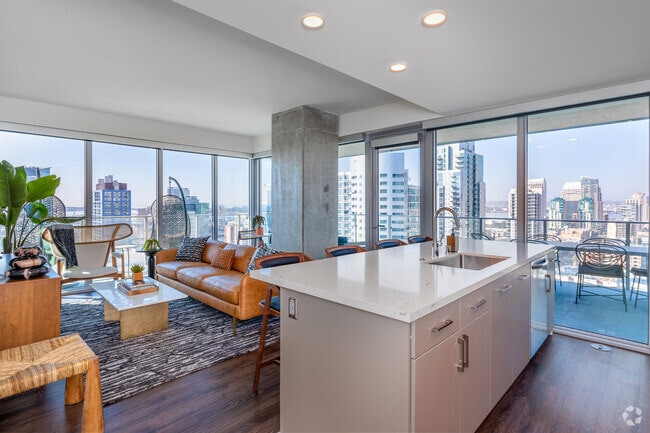 2BR, 2BA - 1,185SF