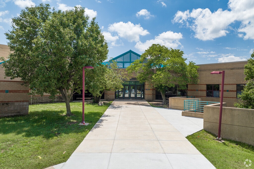 Derby High is a popular schooling option in Derby.