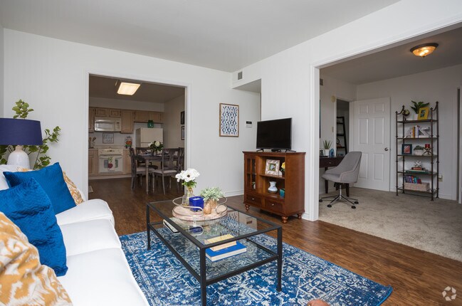 Edenborn Courts and Gardens, Metairie, LA 70002 - photo 3