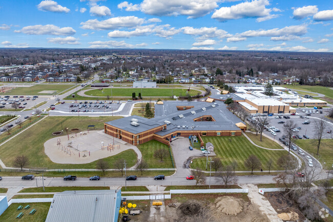 With a B+ rating on Niche, Davison Middle School offers a wonderful eduation.