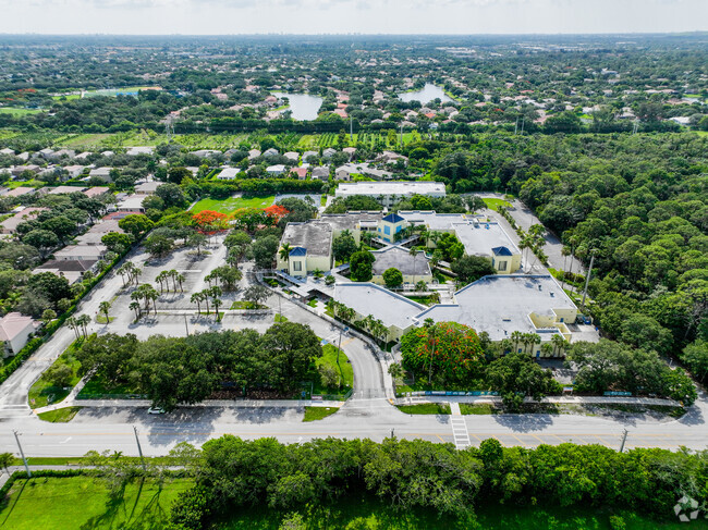 Riverglades Elementary strives to ensure students realize their maximum Potential.