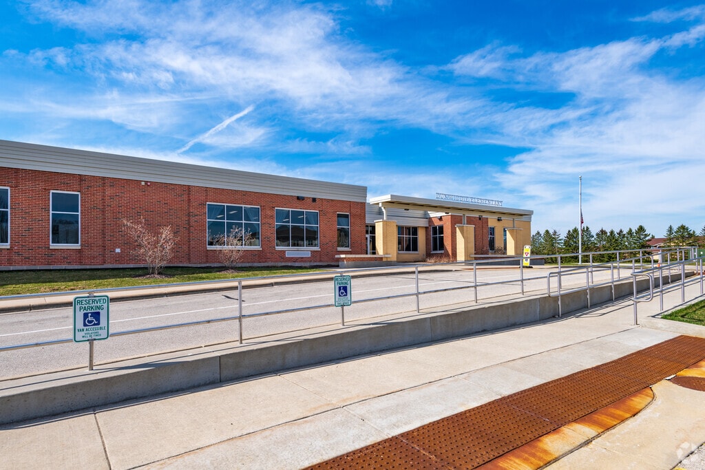 Dunwiddie Elementary School in Port Washington