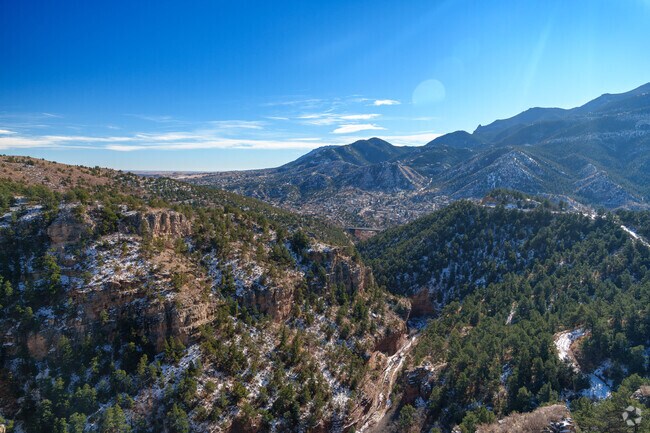 Cedar Heights residents will have no shortage of dramatic Colorado vistas.
