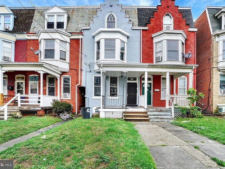 153 W Jackson St unit 2, York, PA 17401 - photo 1