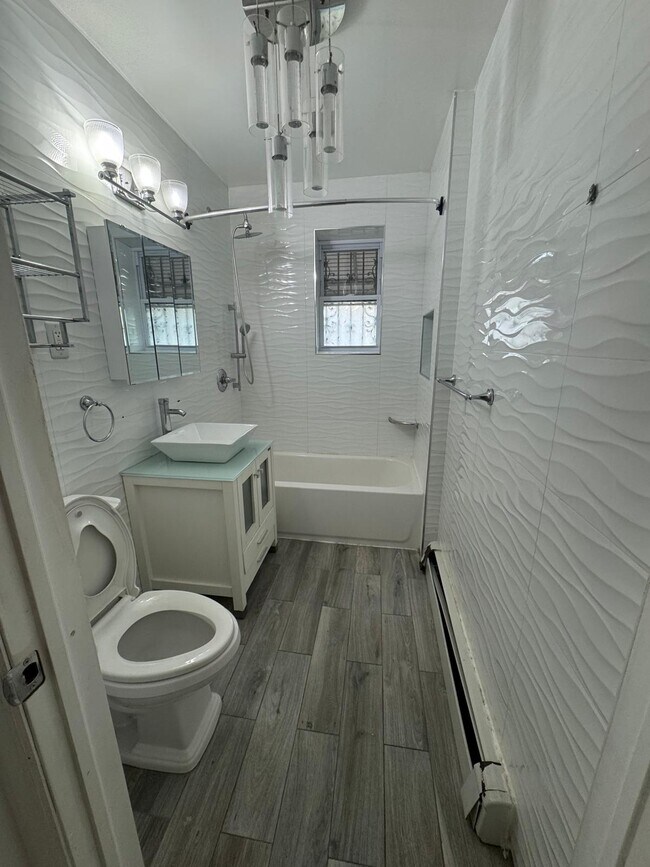 1470 Needham Ave unit 1470, Bronx, NY 10469 - photo 4