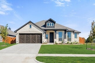 585 Red Maple Rd, Waxahachie, TX 75165