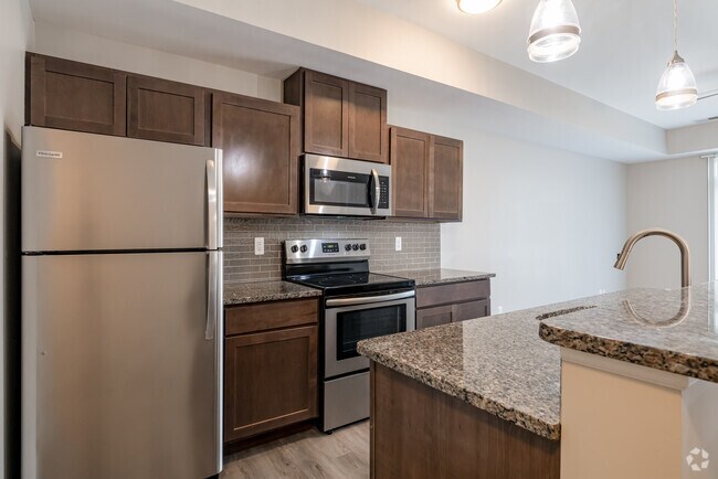 1BR, 1BA - 885SF - Kitchen