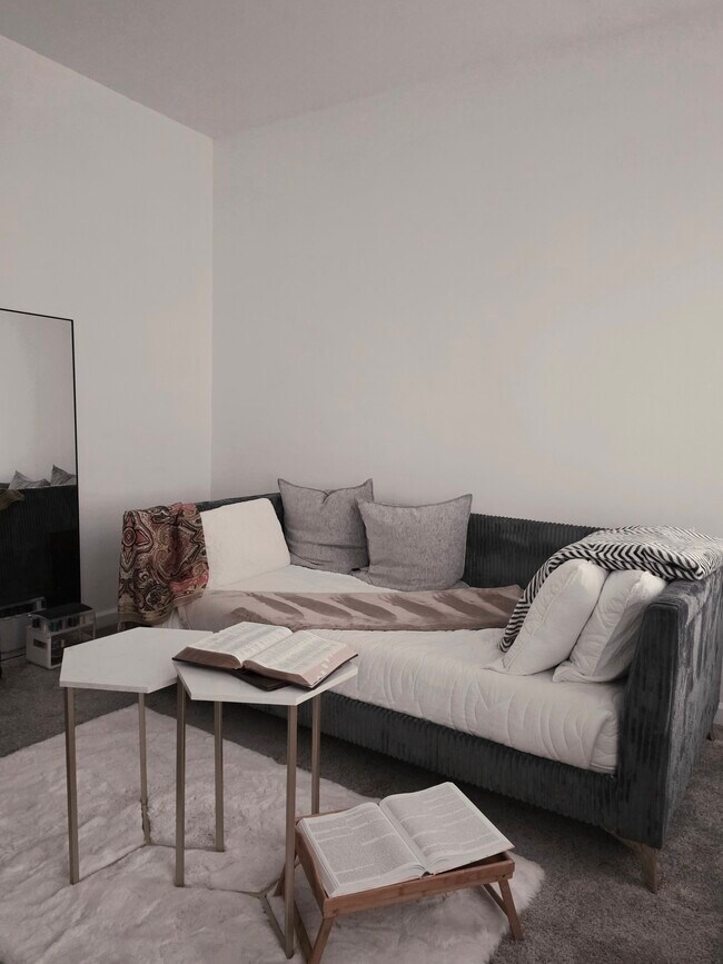 94 Hampton Roads Ave unit 1, Hampton, VA 23661 - photo 6