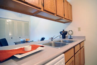 4800 Country Way E, Okemos, MI 48864