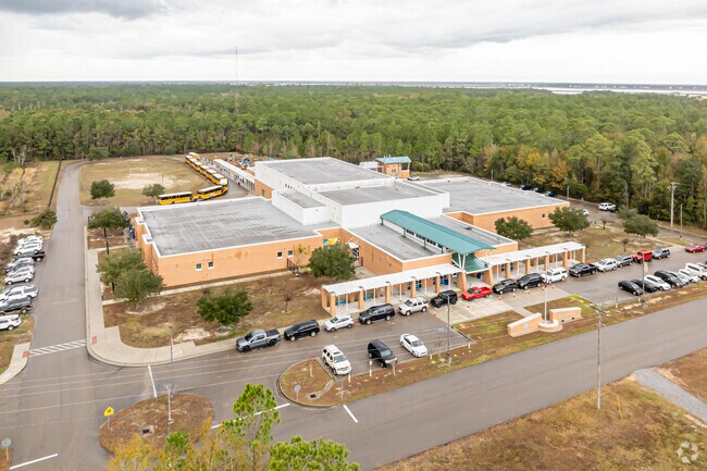 North Bay Elementary School serves students in 2nd – 5th grades.