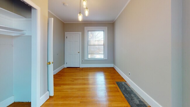 16 Malbert Rd unit 6-bed 2-bath, Boston, MA 02135 - photo 6