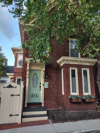 27 Rock St Unit A, Portsmouth, NH 03801