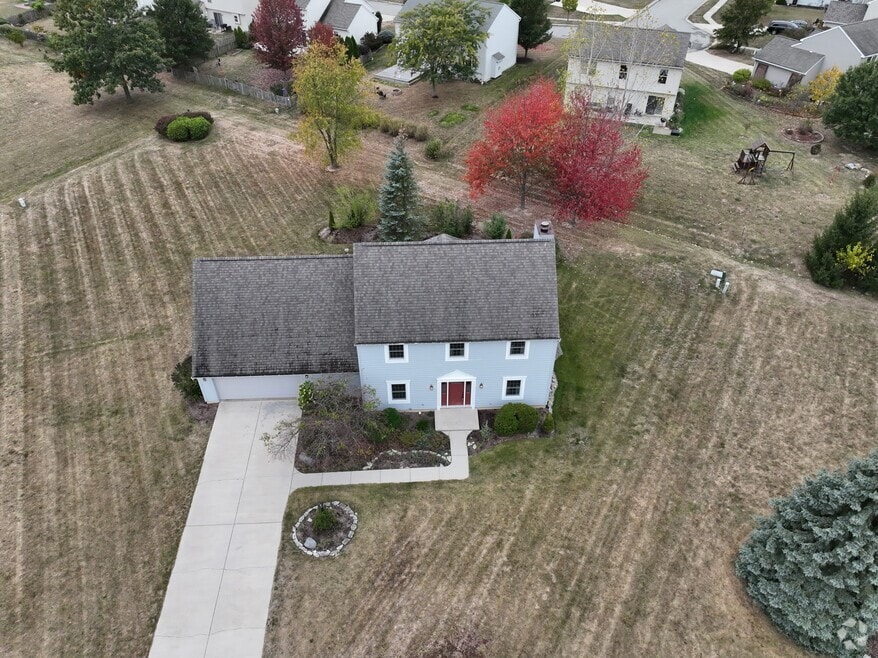 2819 Golden Fields Ct, Fort Wayne, IN 46818 - photo 2