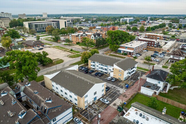 Chartwell Apartments, Topeka, KS 66612 - photo 7
