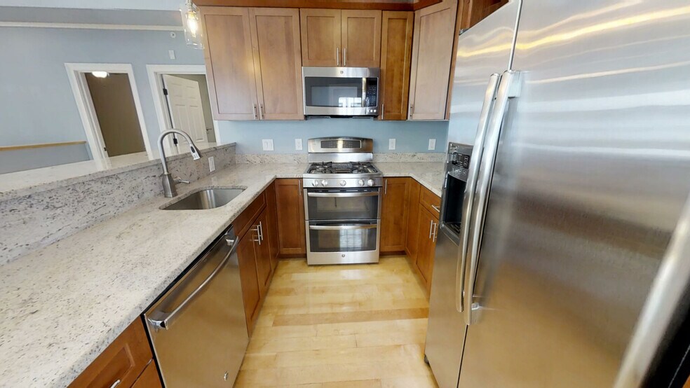 15 Orchard St unit 2, Cambridge, MA 02140 - photo 1