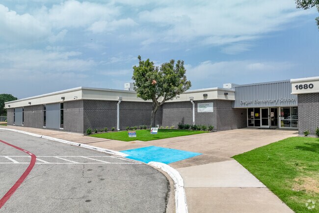 Degan Elementary School is a public school located in Lewisville, TX.